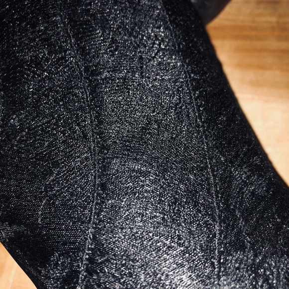 Cutest booties ever! - Picture 4 of 4